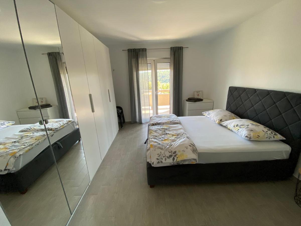 Apartman Ana Kampor エクステリア 写真
