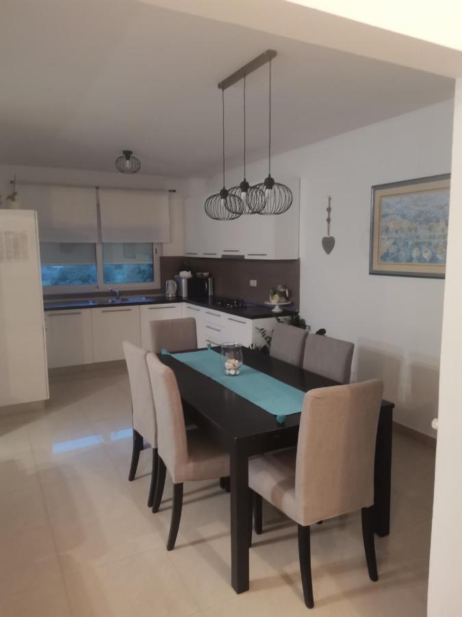 Apartman Ana Kampor エクステリア 写真
